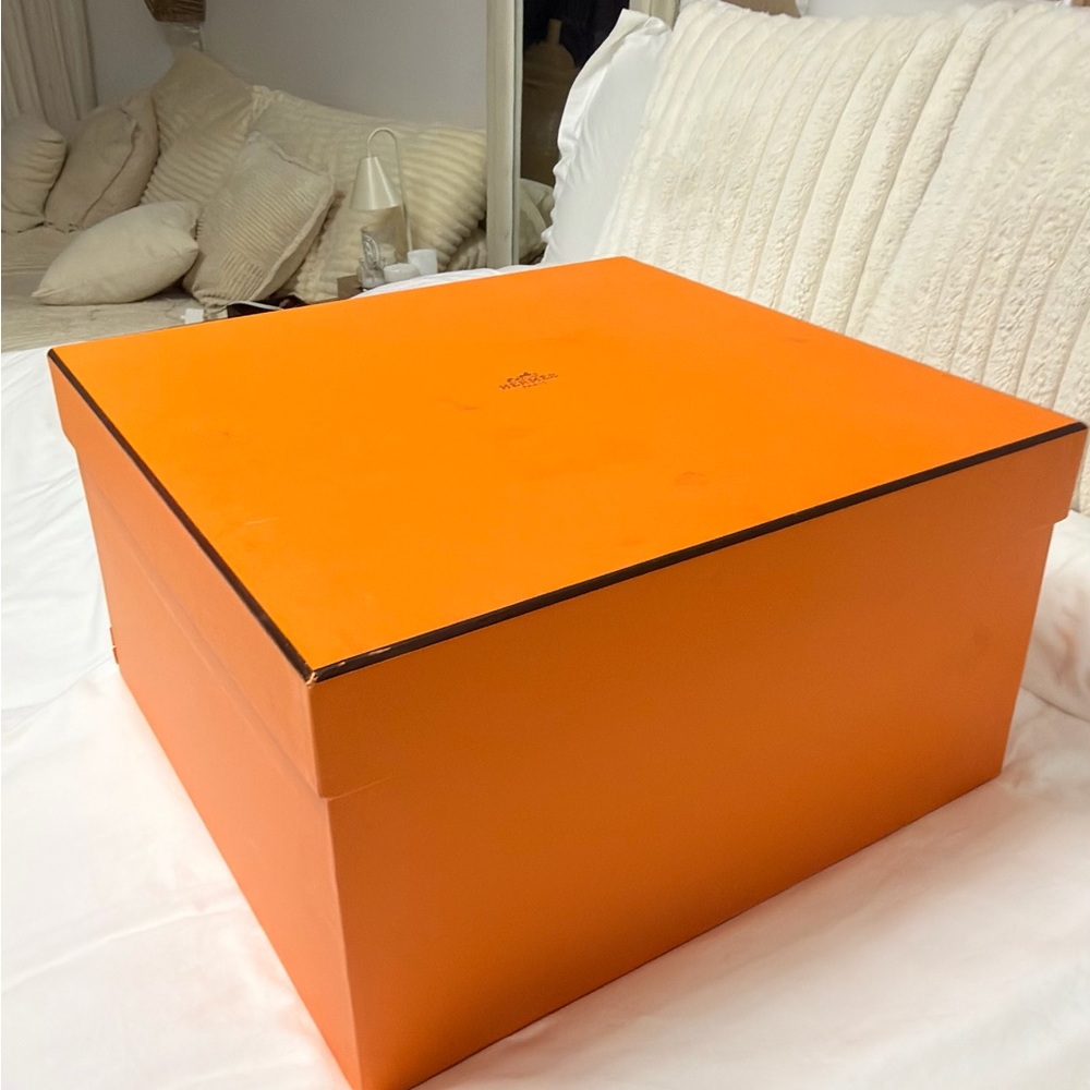 Authentic Hermès Empty Gift Box – Large Size
